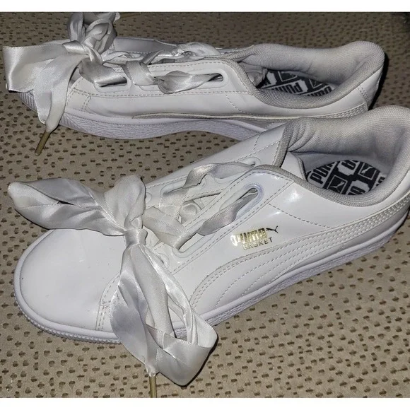 PUMA Basket Heart Patent White Woman's Sneakers Satin Ribbon Laces‎ Size 7.5 US - Picture 3 of 16
